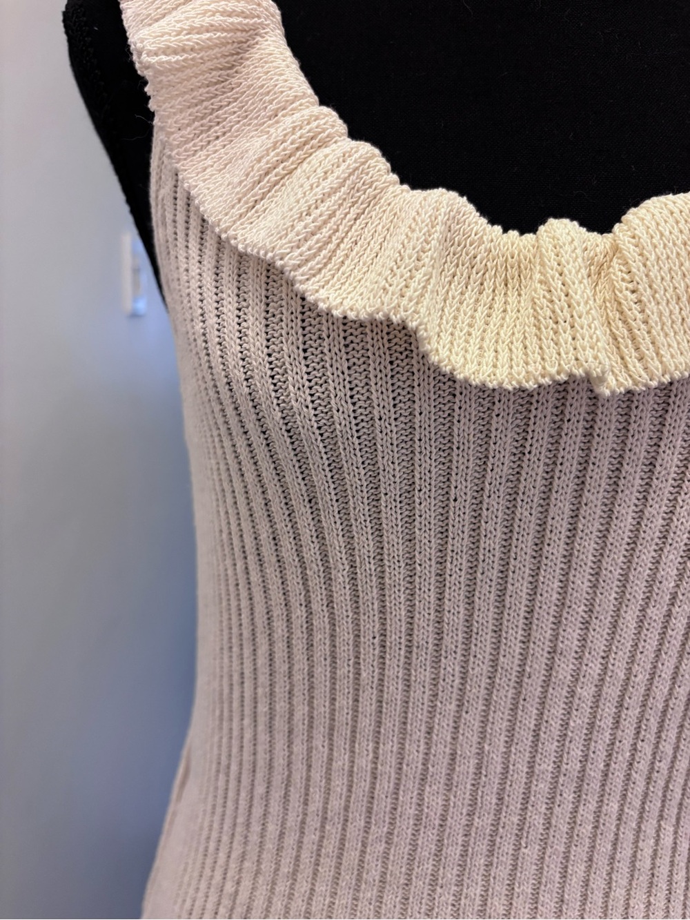 Mango Cream Ribbed Knit Top with Ruffle V-Neck - Picture 3 of 11